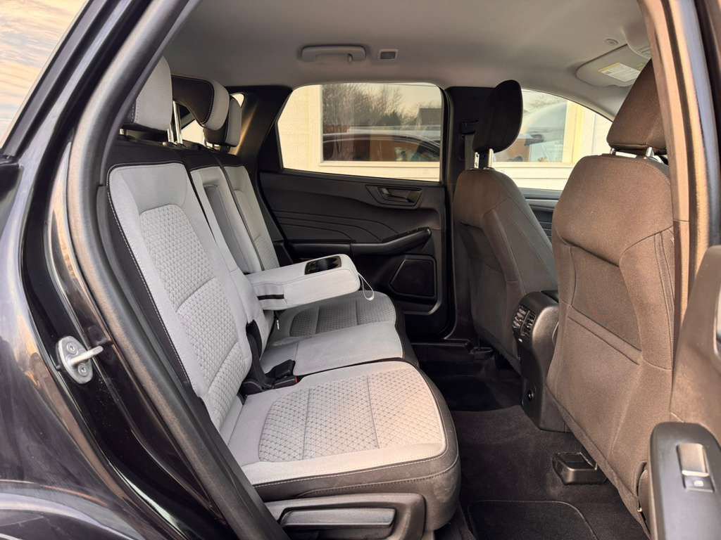 Used 2023 Ford Escape Active image 19
