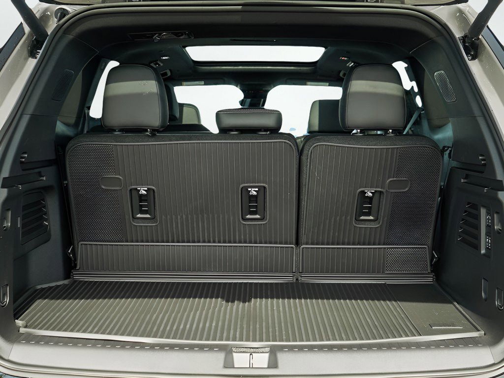 New 2026 Buick Enclave Sport Touring w/ Super Cruise Package image 8