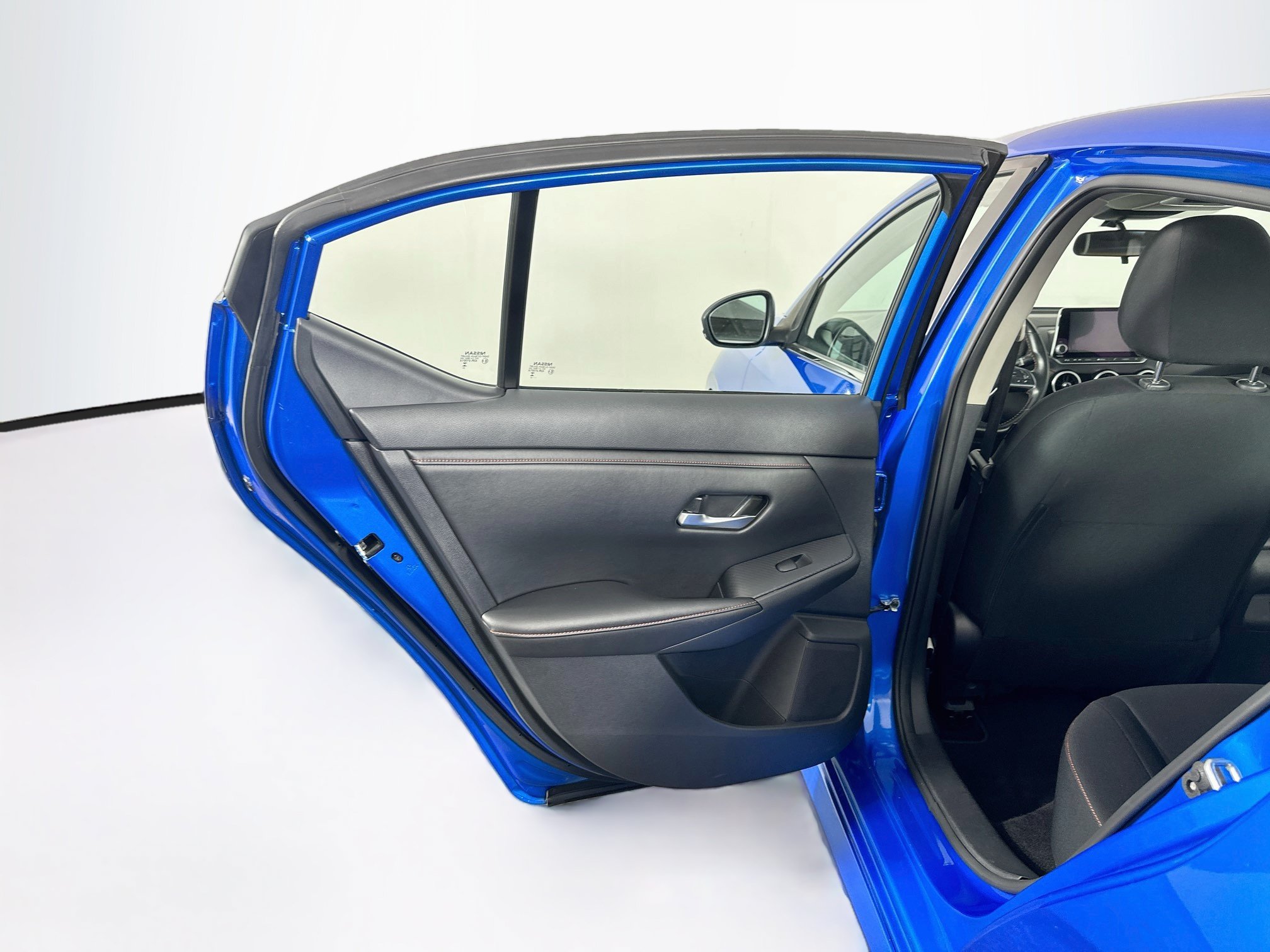 Used 2025 Nissan Sentra SR FWD image 24