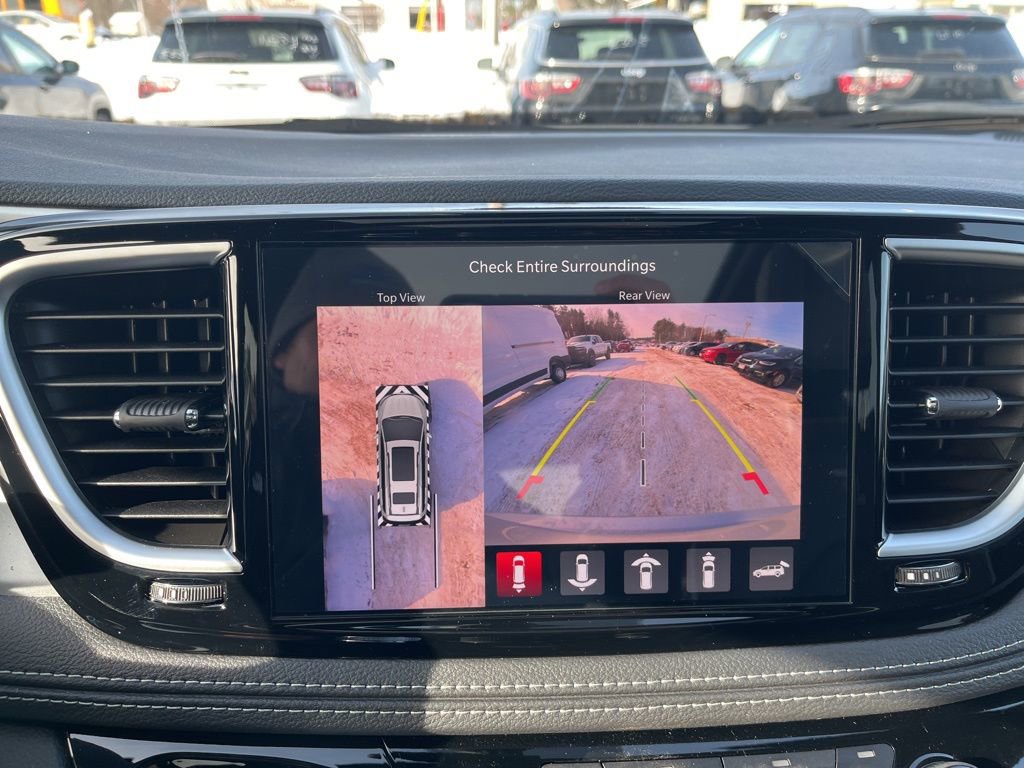 New 2026 Chrysler Pacifica Limited w/ S Appearance Package image 25