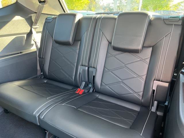 Used 2025 Volkswagen Atlas SE w/ Panoramic Sunroof Package image 21