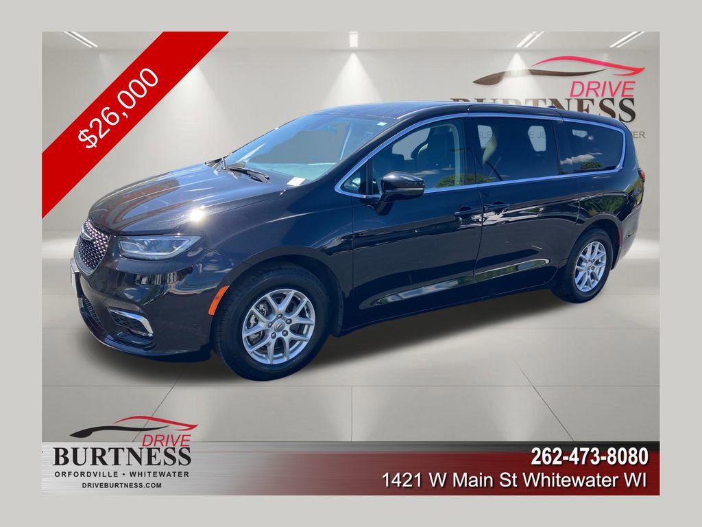 Used 2024 Chrysler Pacifica Touring-L FWD image 1