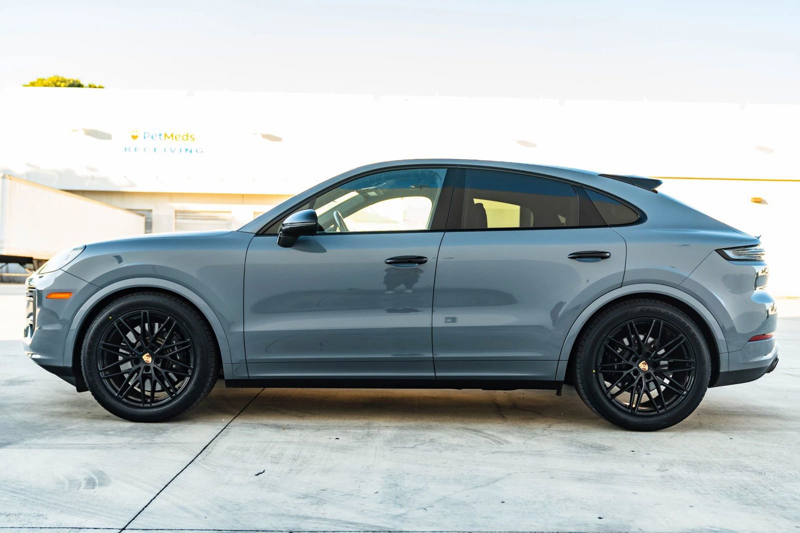Used 2024 Porsche Cayenne S AWD/4WD image 9