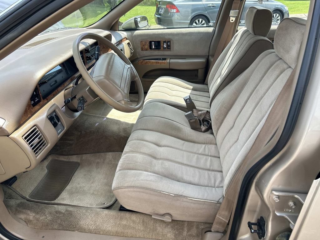 Used 1993 Chevrolet Caprice Classic RWD image 25