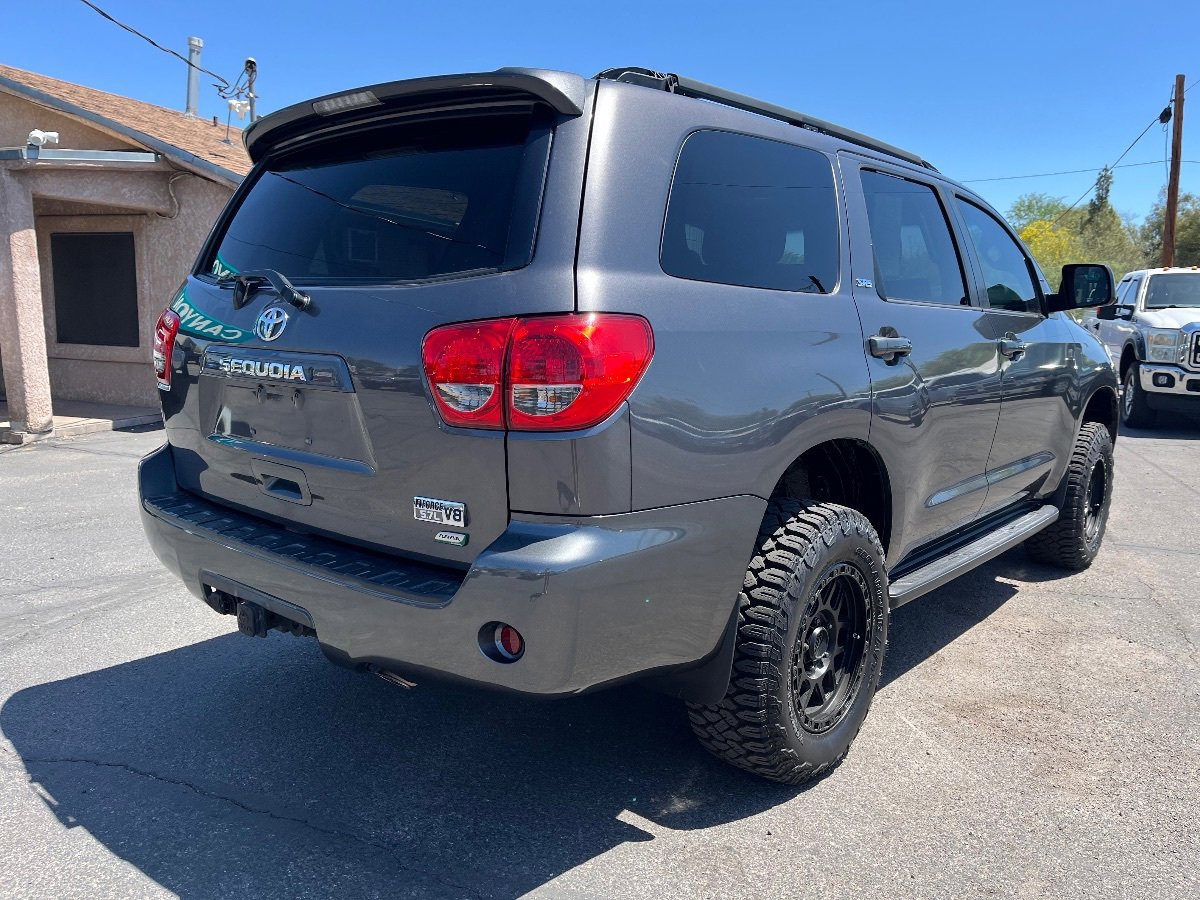 Used 2014 Toyota Sequoia SR5 AWD/4WD image 6