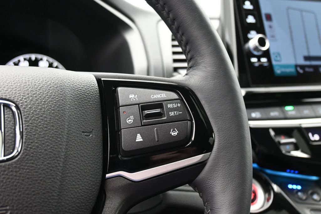 Used 2025 Honda Odyssey Elite image 50
