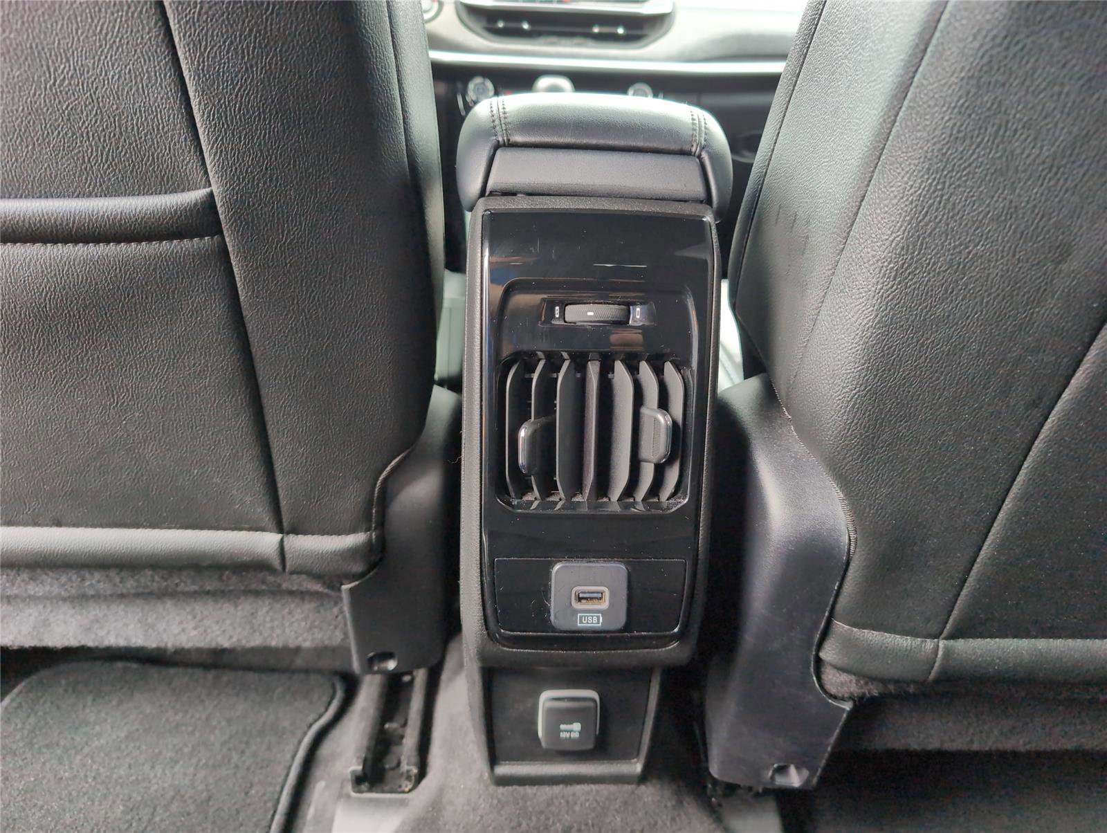 Used 2024 Jeep Compass Latitude AWD/4WD image 27