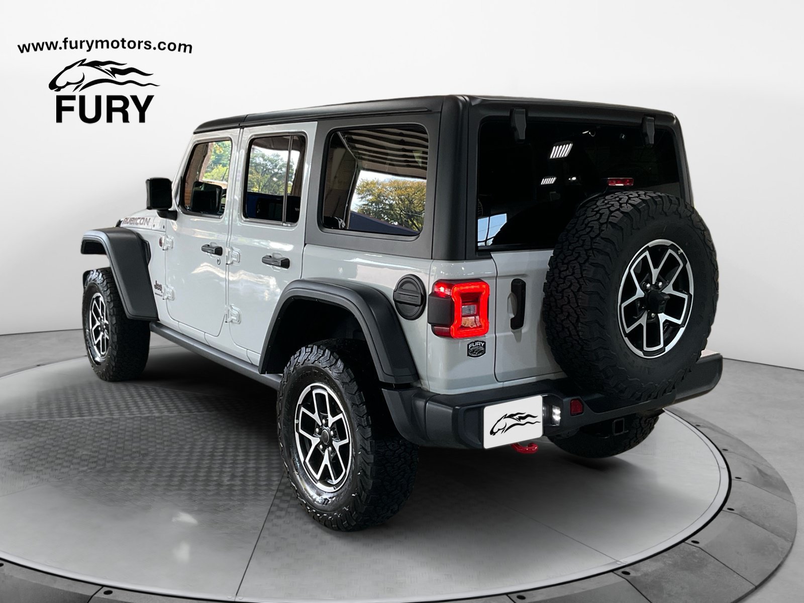 Used 2025 Jeep Wrangler Unlimited Rubicon w/ Convenience Group AWD/4WD image 6