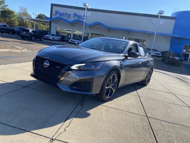 Used 2025 Nissan Altima 2.5 SR FWD image 7
