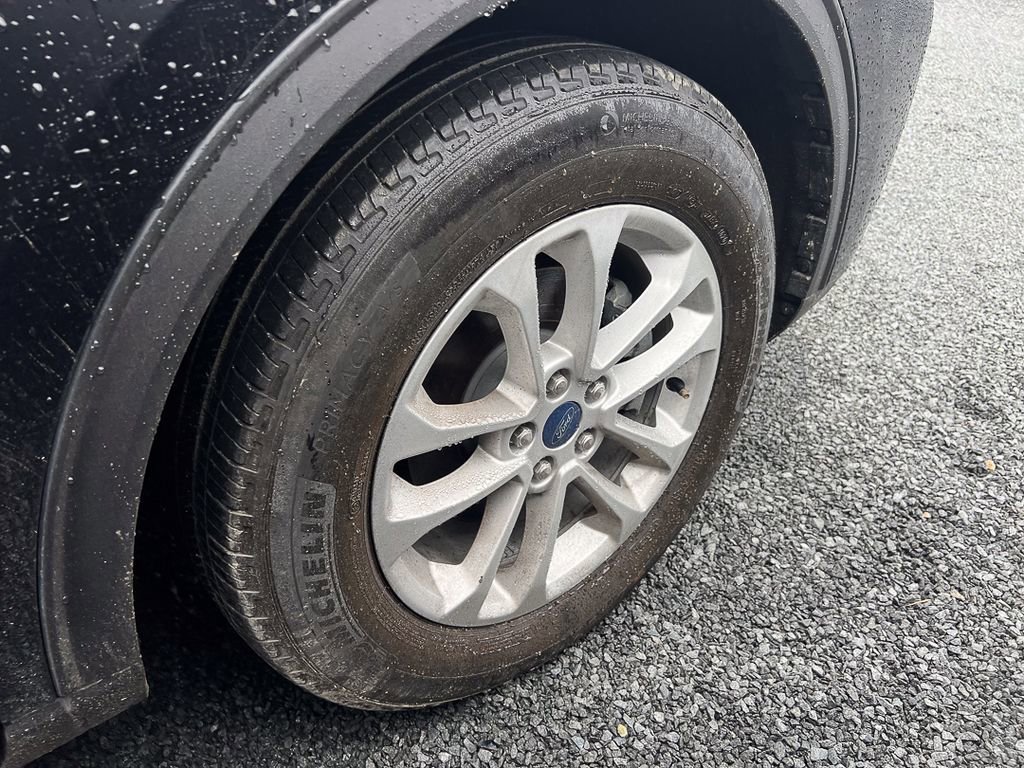 Used 2020 Ford Escape SE image 6