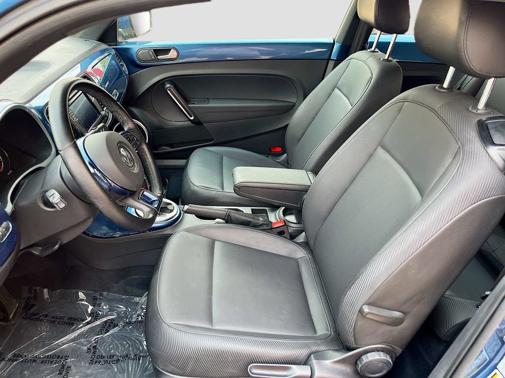 Used 2019 Volkswagen Beetle 2.0T SE FWD image 21