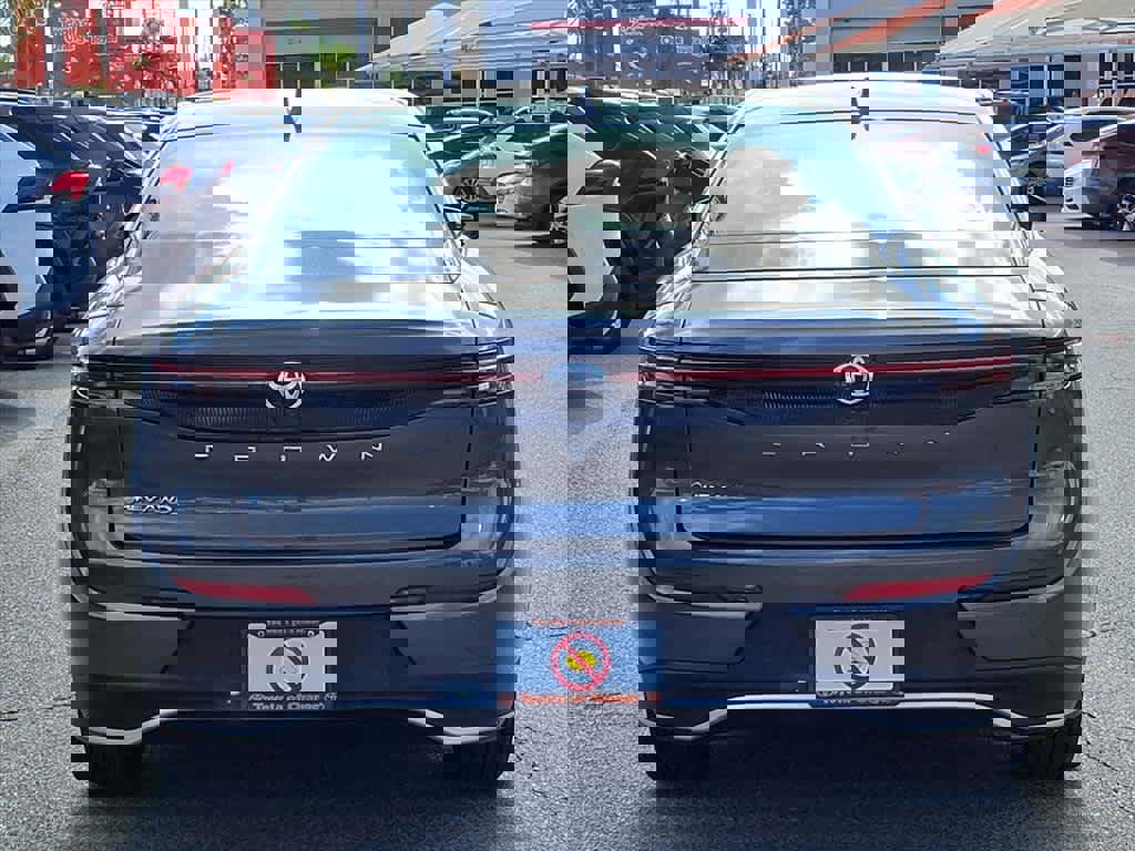 Used 2024 Toyota Crown XLE image 5