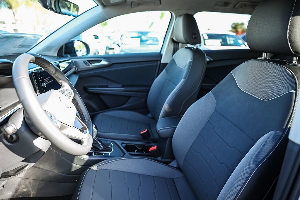 New 2026 Volkswagen Taos SE image 31