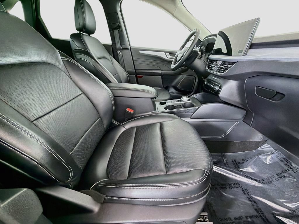 Used 2025 Ford Escape Platinum AWD/4WD image 23