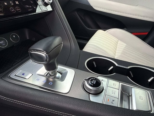 Used 2024 Genesis G70 2.5T w/ Sport Prestige Package RWD image 25