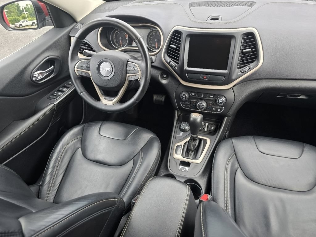 Used 2017 Jeep Cherokee Limited AWD/4WD image 22