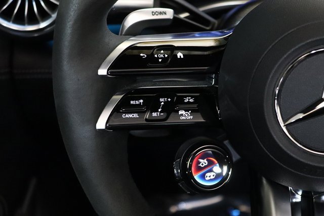 Used 2022 Mercedes-Benz SL 63 AMG 4MATIC image 5