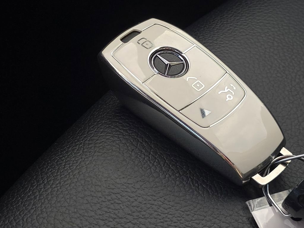 Used 2020 Mercedes-Benz GLB 250 4MATIC image 33