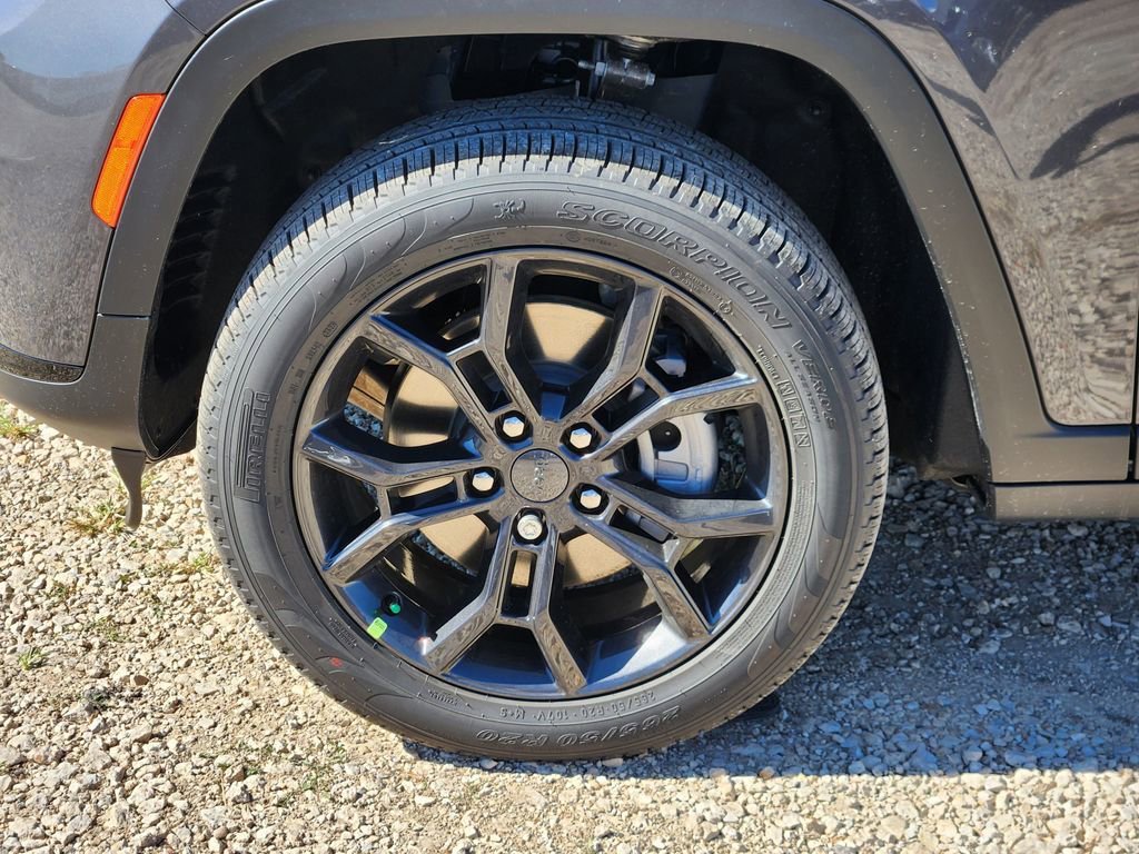 New 2025 Jeep Grand Cherokee L Limited image 7