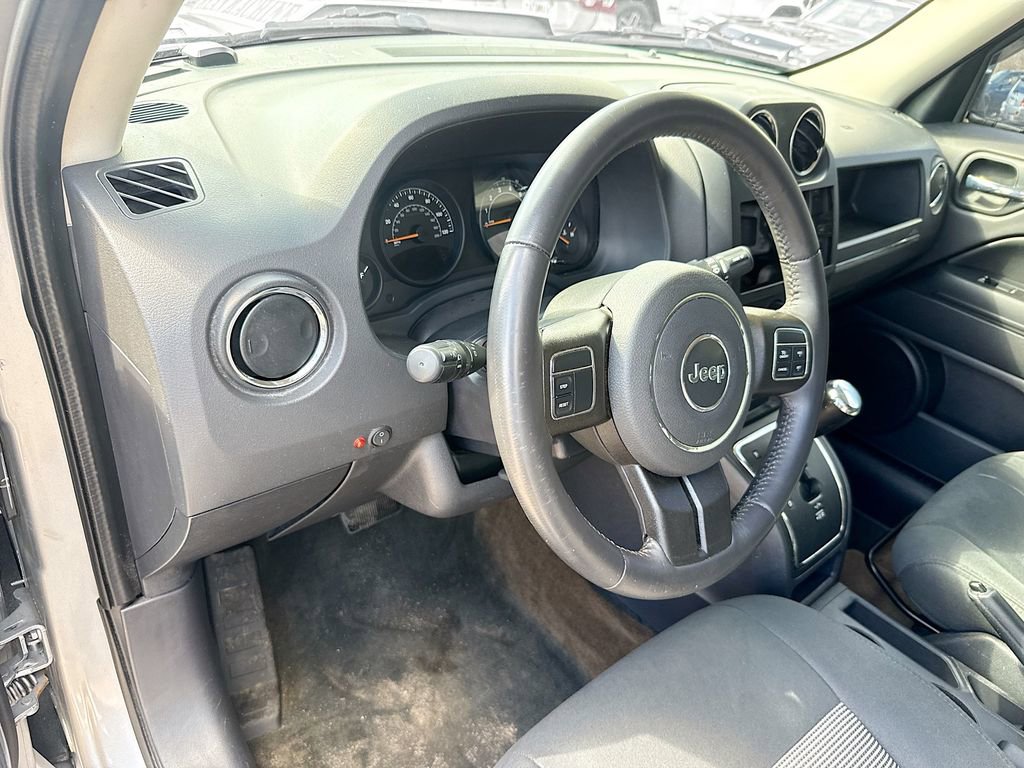 Used 2017 Jeep Patriot Latitude image 10