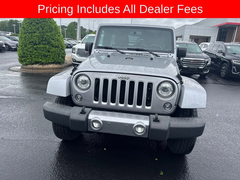 Used 2017 Jeep Wrangler Unlimited Sahara w/ Connectivity Group AWD/4WD image 2