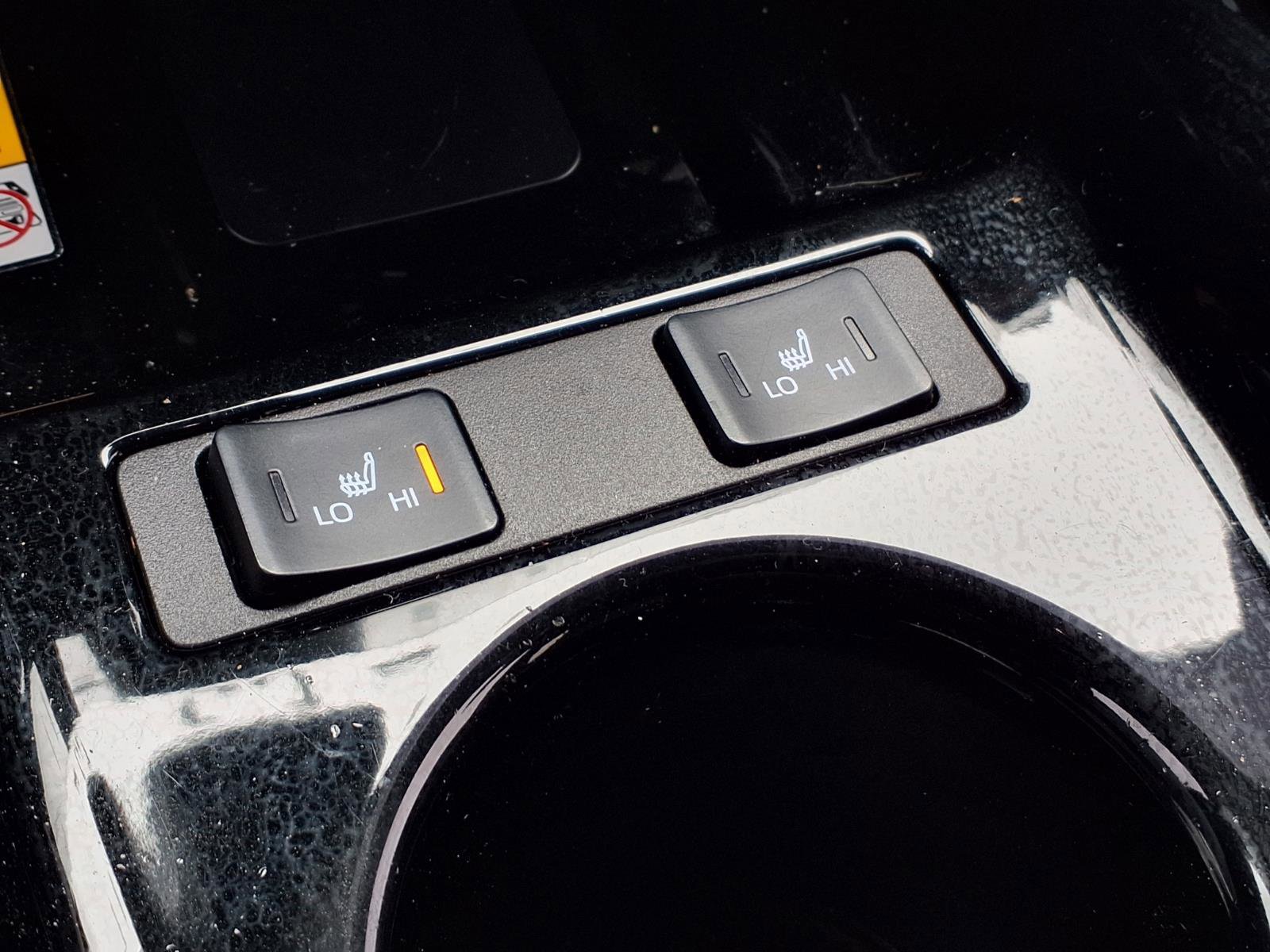 Used 2022 Toyota Prius Limited w/ Premium Convenience Package image 15