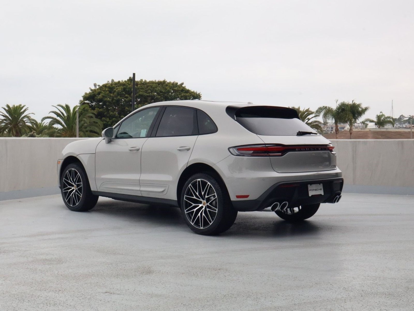 New 2026 Porsche Macan AWD/4WD image 3