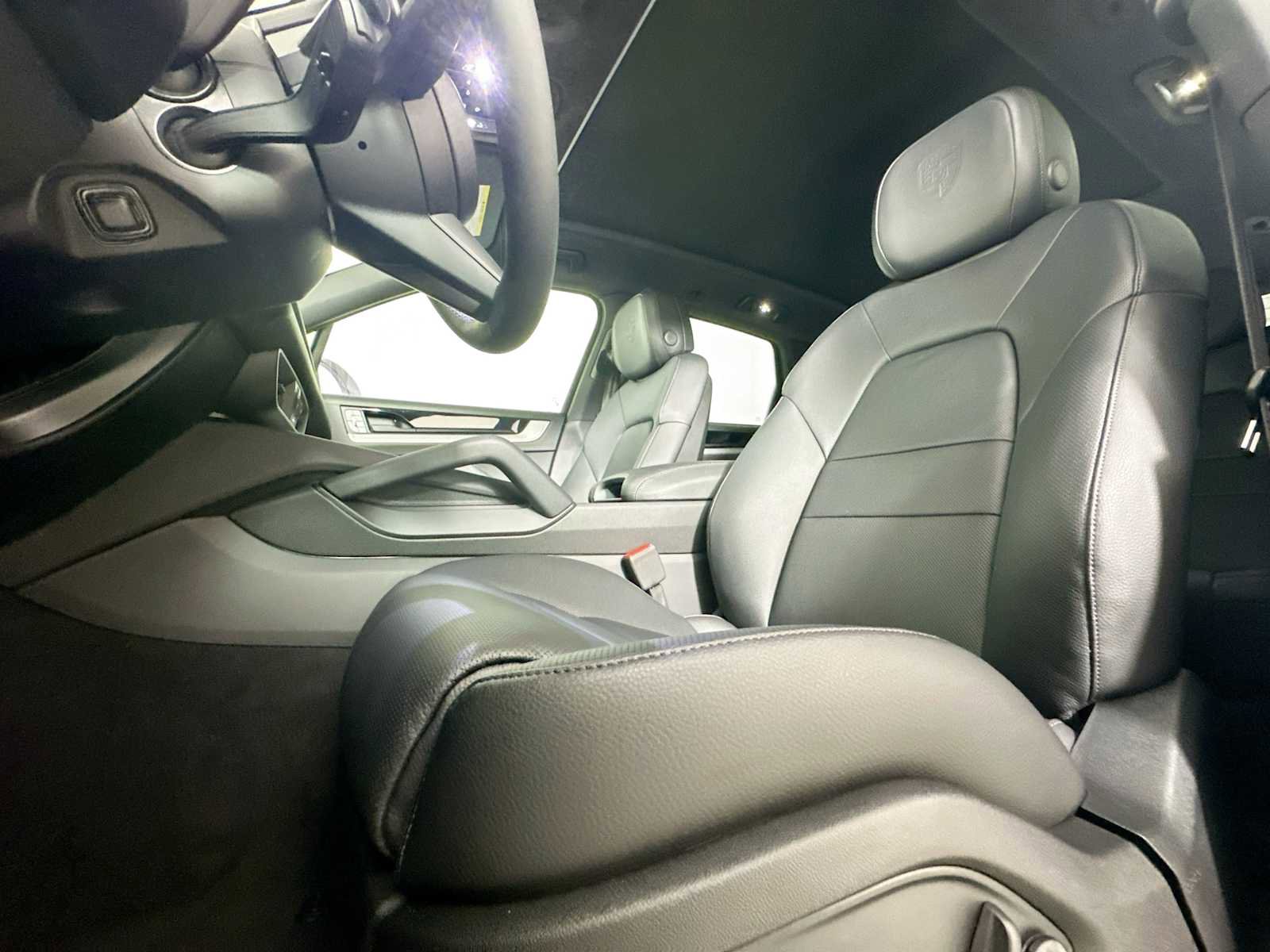 New 2025 Porsche Cayenne image 5