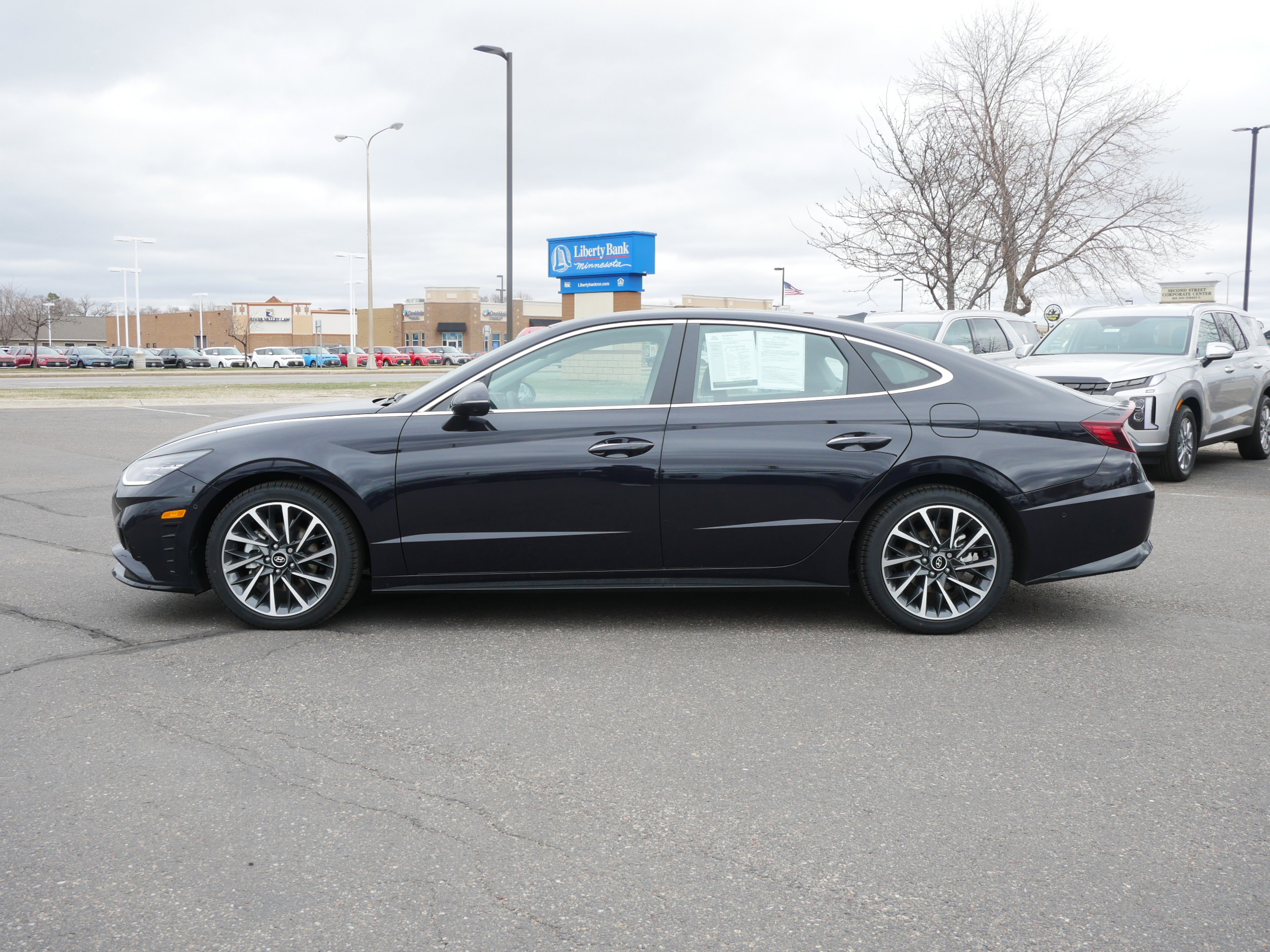 Used 2023 Hyundai Sonata Limited image 2