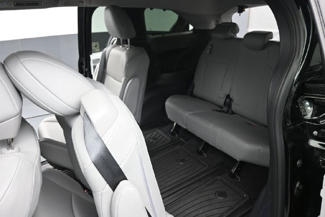 Certified 2026 Toyota Sienna XLE AWD/4WD image 17
