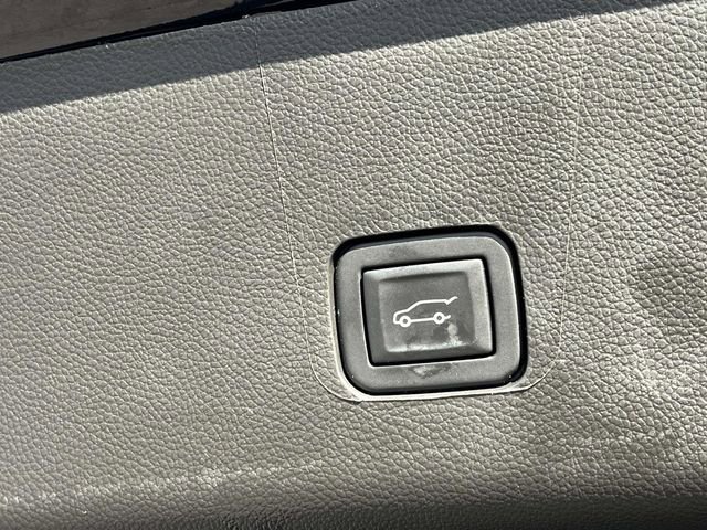 Used 2023 Chevrolet Traverse RS w/ LPO, Floor Liner Package image 23