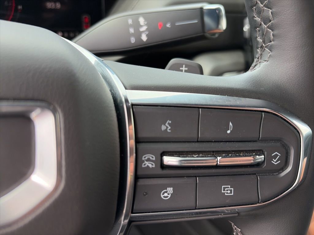 Used 2025 GMC Yukon Denali w/ LPO, Floor Liner Package image 17