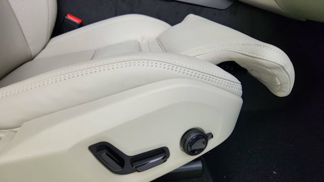 New 2026 Volvo XC90 T8 Ultra w/ Protection Package Premier AWD/4WD image 41