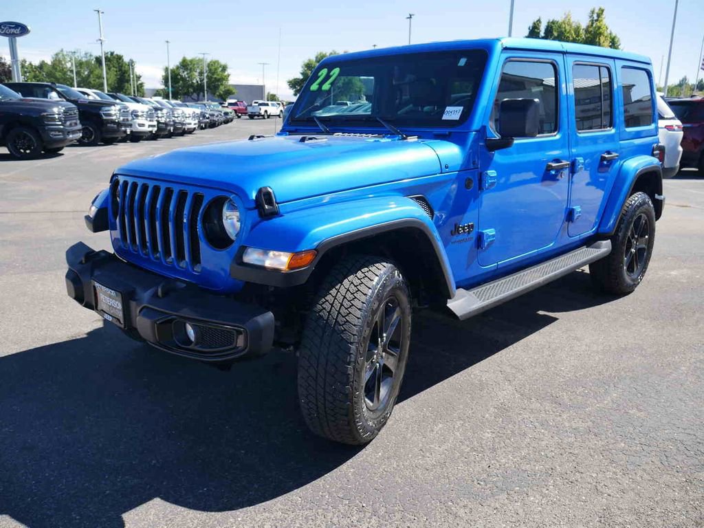 Used 2022 Jeep Wrangler Unlimited Sahara image 3