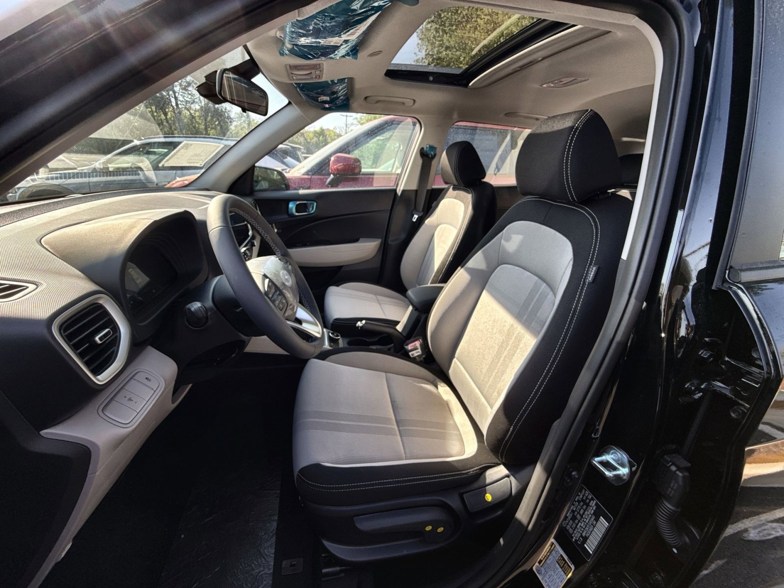 New 2026 Hyundai Venue SEL FWD image 13