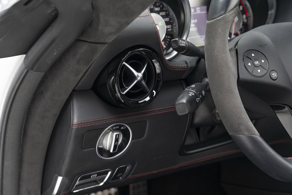 Used 2013 Mercedes-Benz SLS AMG GT Roadster image 42