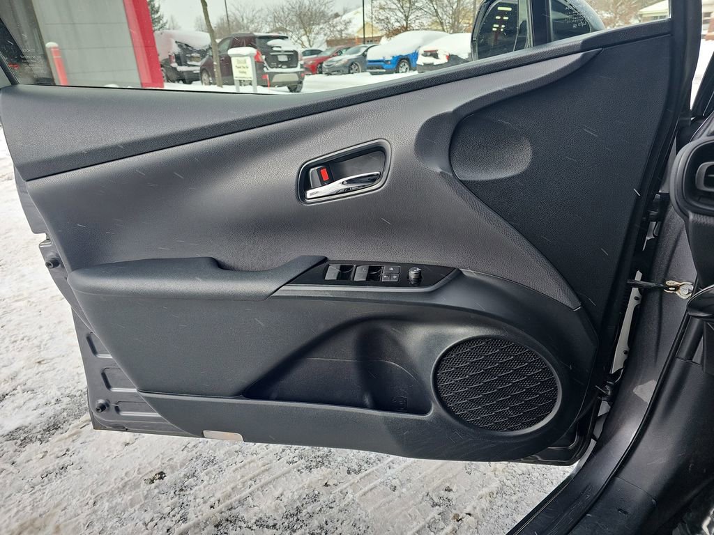 Used 2019 Toyota Prius L Eco image 25