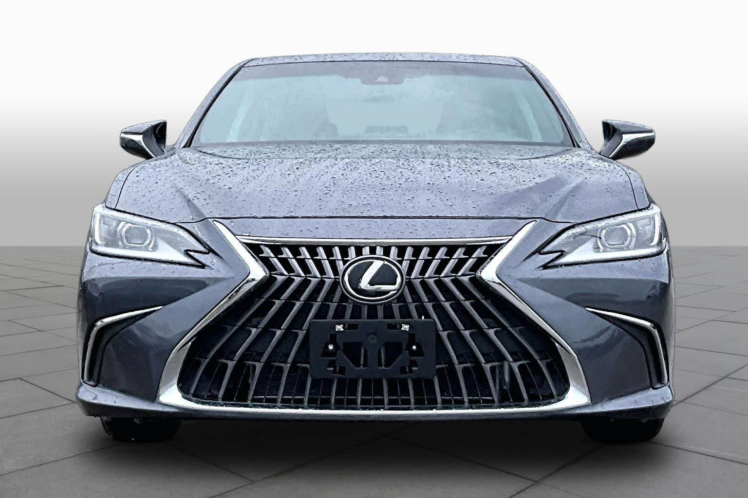 Used 2022 Lexus ES 350 w/ Premium Package FWD image 4