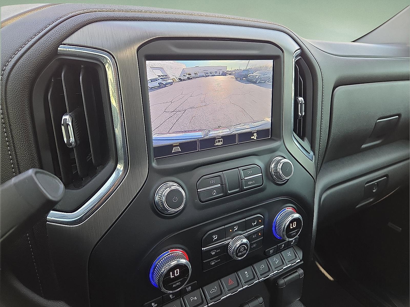 Used 2022 GMC Sierra 1500 Denali w/ Denali Premium Package image 17