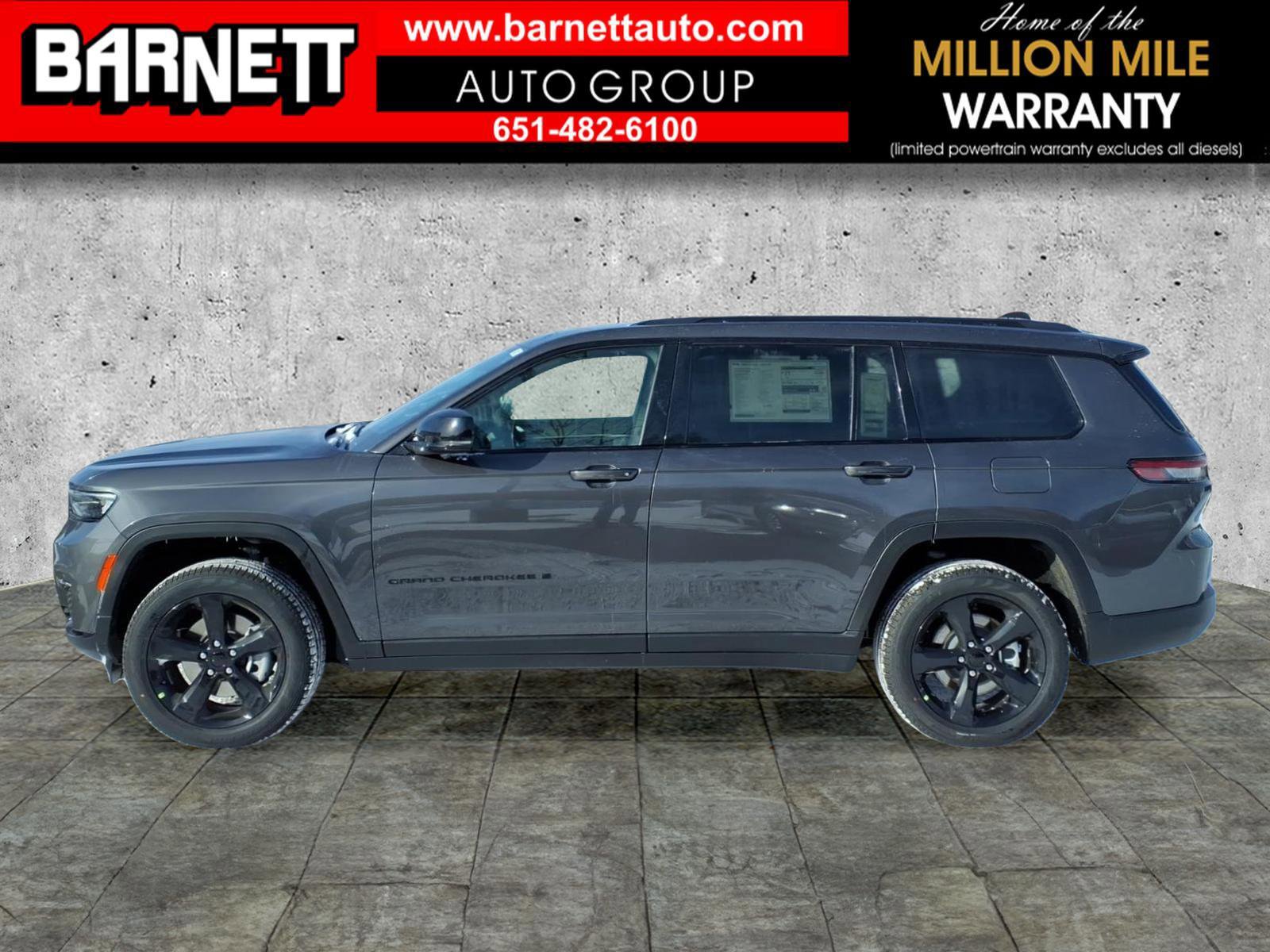 New 2025 Jeep Grand Cherokee L Limited w/ Black Appearance Package image 2