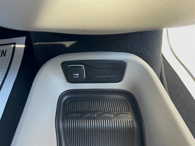 Used 2023 Chrysler Pacifica Touring-L FWD image 29