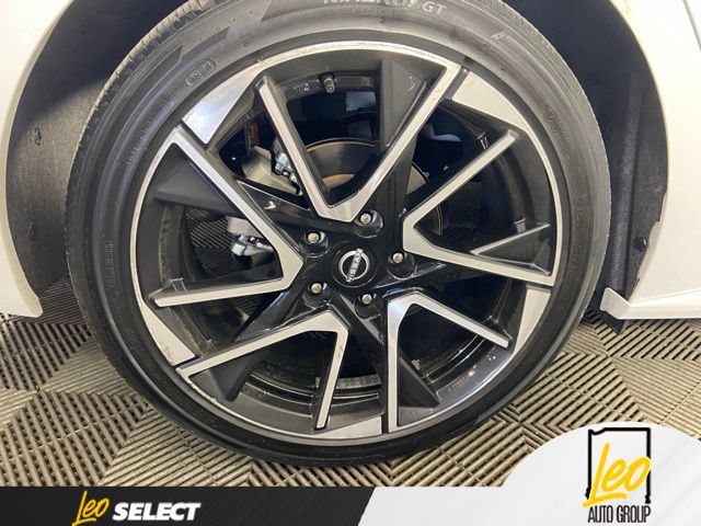 Used 2025 Nissan Sentra SR FWD image 23