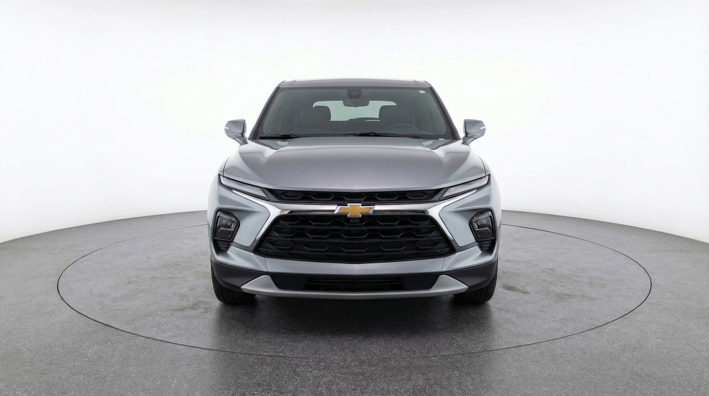 Used 2025 Chevrolet Blazer LT image 2
