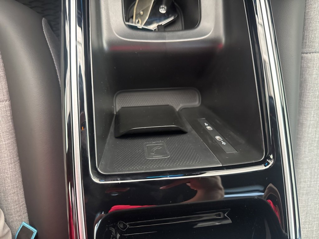 New 2025 Volkswagen ID.4 Pro image 17