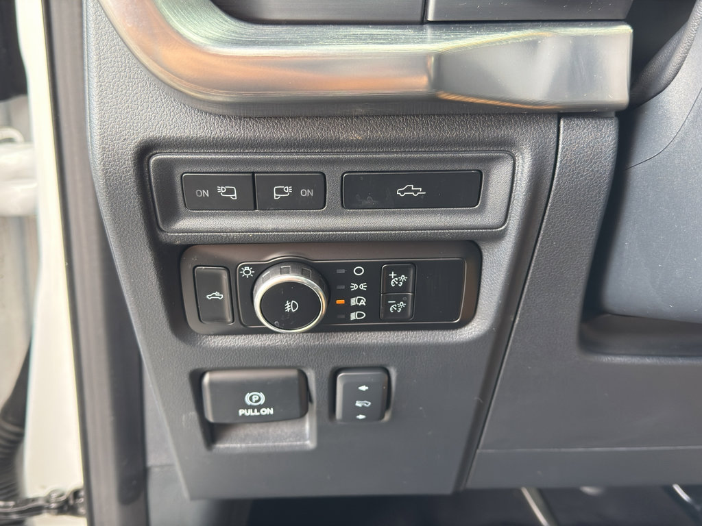 Used 2023 Ford F150 Lariat w/ Equipment Group 502A High AWD/4WD image 16