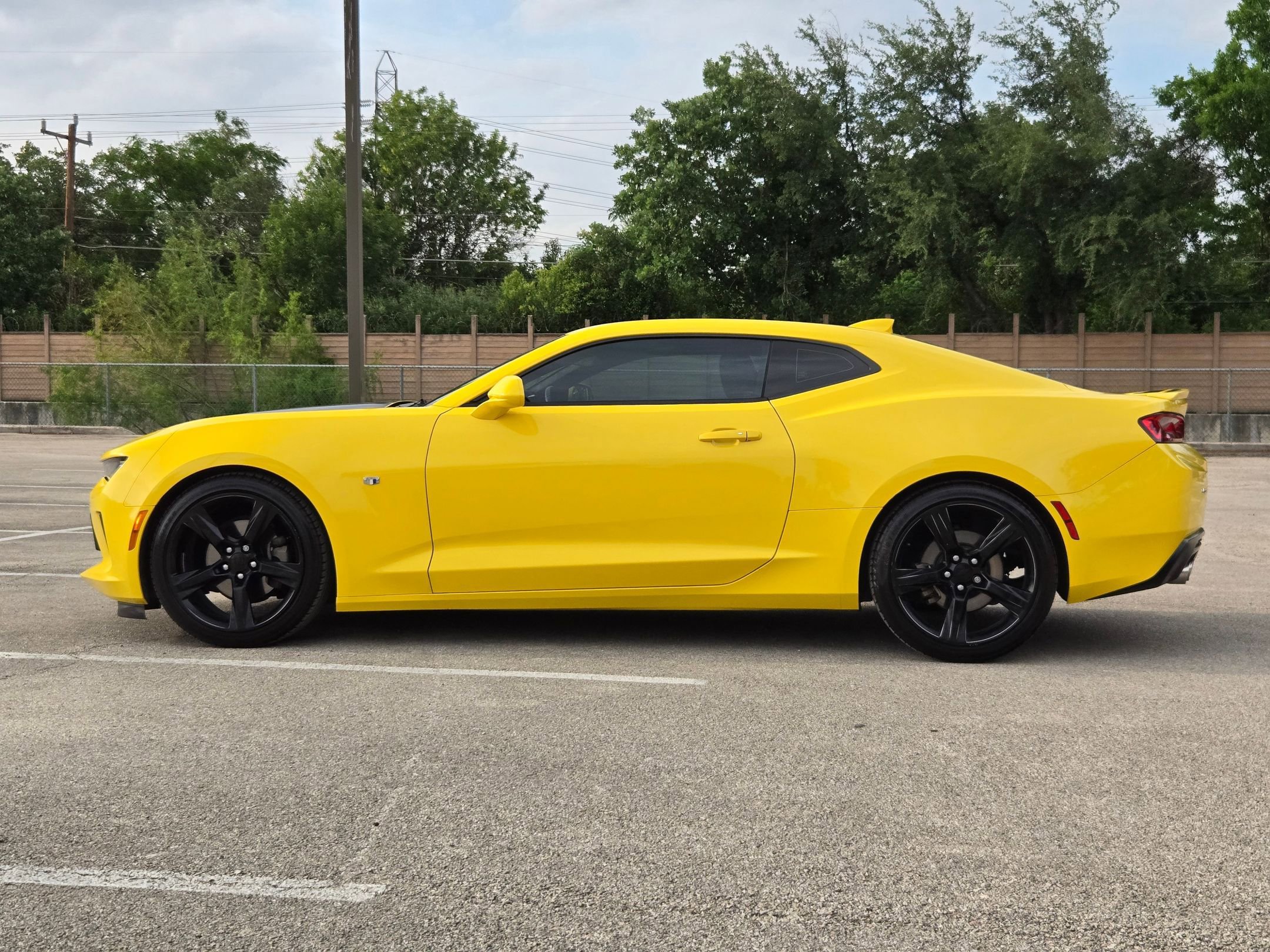 Used 2016 Chevrolet Camaro LT w/ RS Package RWD image 7