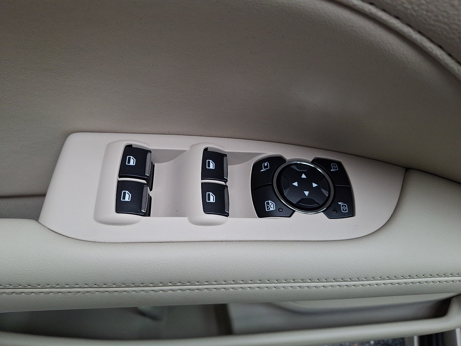 Used 2017 Lincoln MKZ Reserve w/ Climate Package AWD/4WD image 19