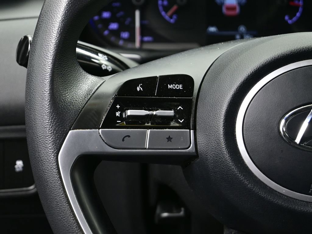 Used 2023 Hyundai Tucson SE image 4