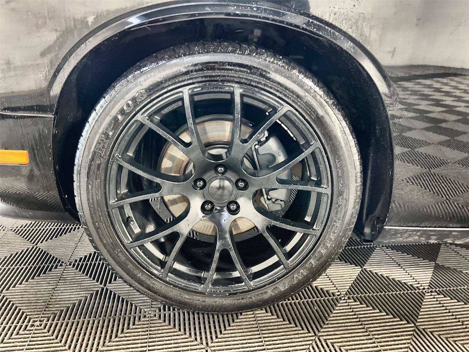 Used 2014 Dodge Challenger SXT w/ Sport Appearance Package image 9