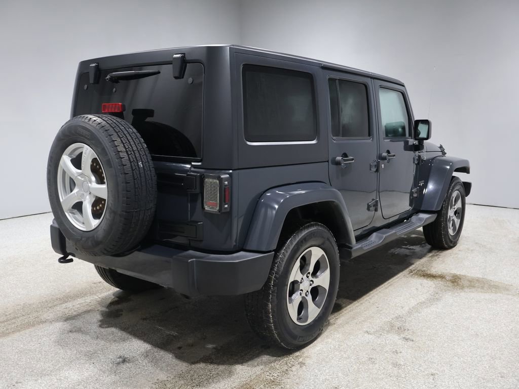 Used 2016 Jeep Wrangler Unlimited Sahara video 2